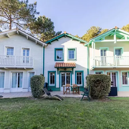 Holiday home Maison Pour 4 Personnes Pres Des Golfs *